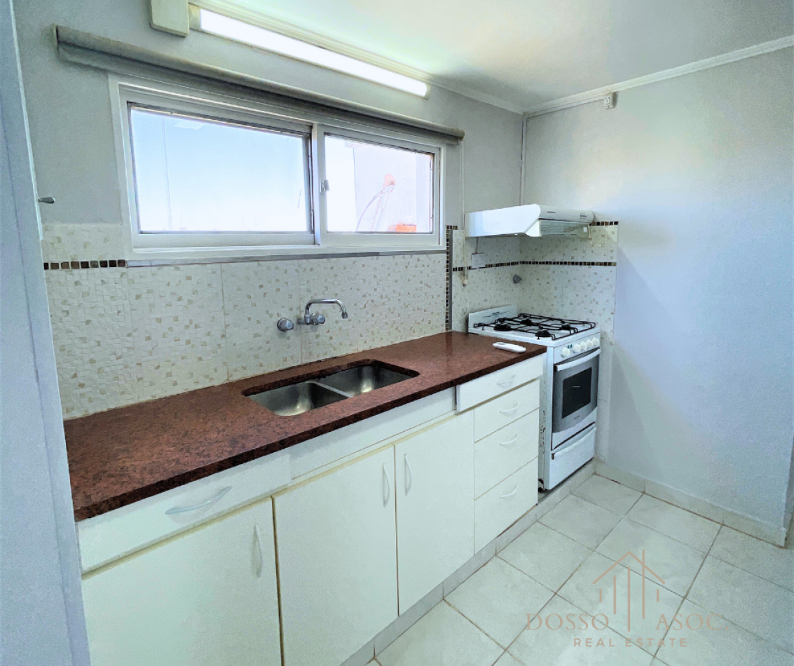 VENDE DEPARTAMENTO DE 3 DORMITORIOS REFACCIONADO A NUEVO EN CALLE ARTURO ILLIA 1055 - RESISTENCIA CHACO