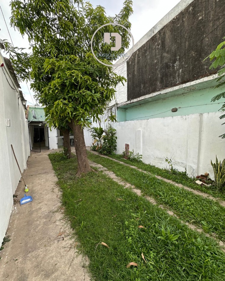 CASA EN VENTA EN CALLE ARTURO ILLIA 1850