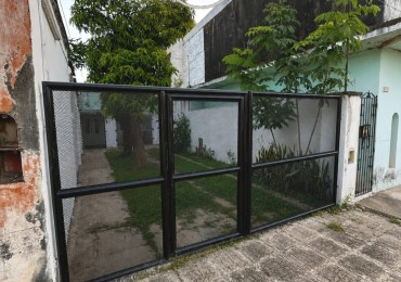 CASA EN VENTA EN CALLE ARTURO ILLIA 1850